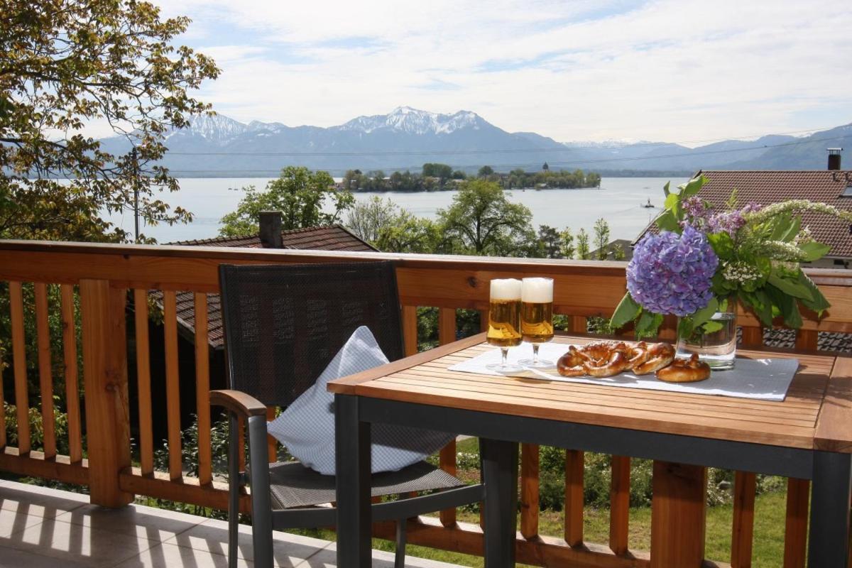 Haus Chiemsee-Blick 吉塔特埃姆吉姆 外观 照片